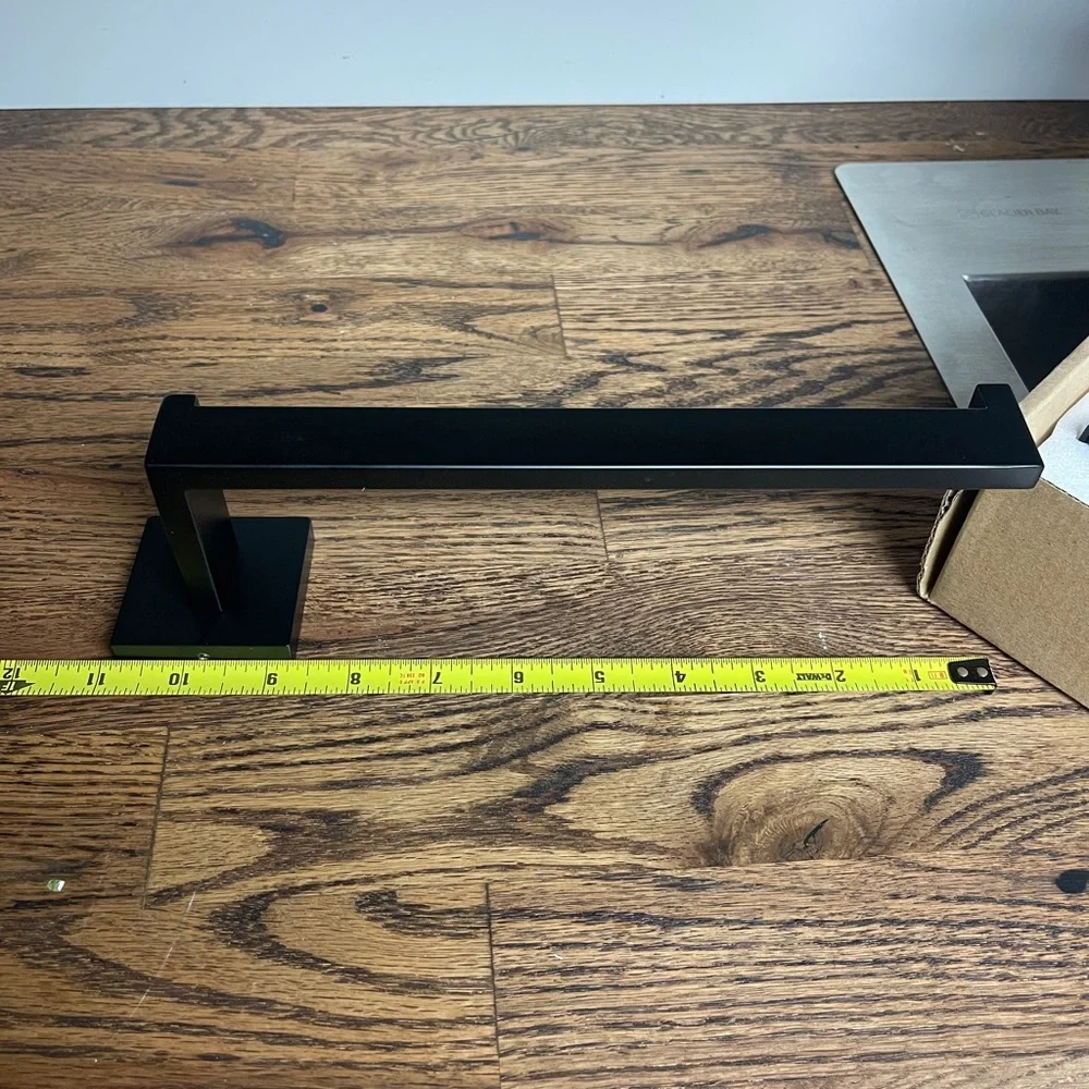 Velimax Black Metal Towel Bar Set
